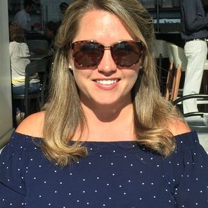 Meet your Posher, Andrea